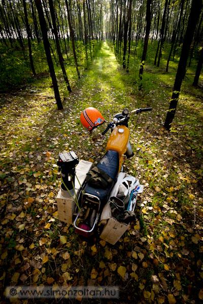 20091031_werk_0051.JPG - A f�lm�lh�zott Simson kiv�l� terepj�rg�ny.